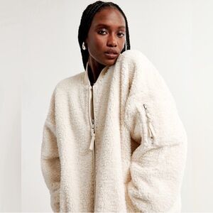 Abercrombie & Fitch Cozy Oversized Cream Sherpa Bomber Jacket